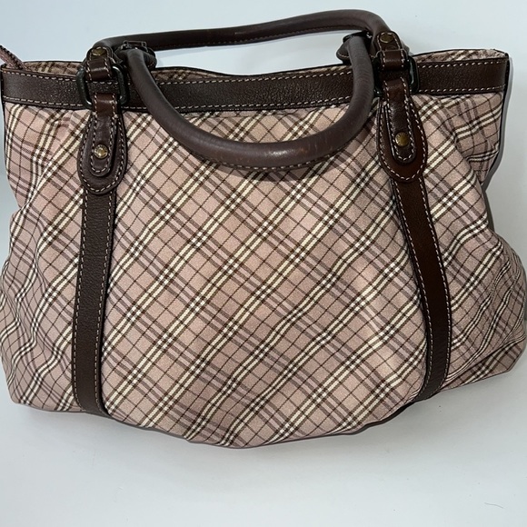 Burberry Pink Nova Set - Picture 3 of 15